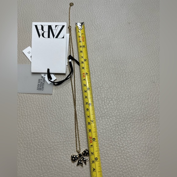 NWT - Zara 24K Gold Plated Bow Tie Necklace Limited Edition - Made in SPAIN - Picture 8 of 11